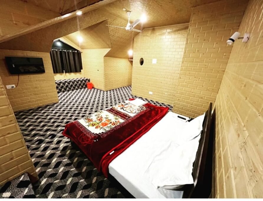Deluxe Double Bed Room